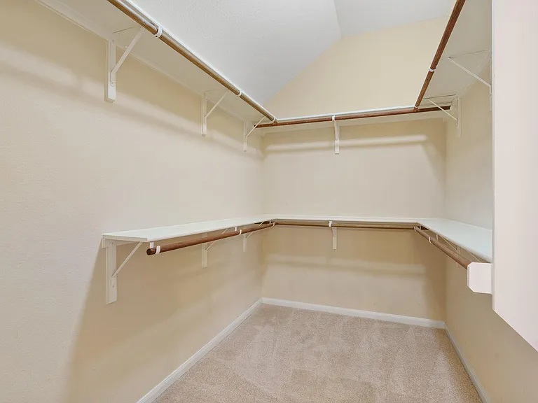 3501 Shellcastle Ln — Photo 11