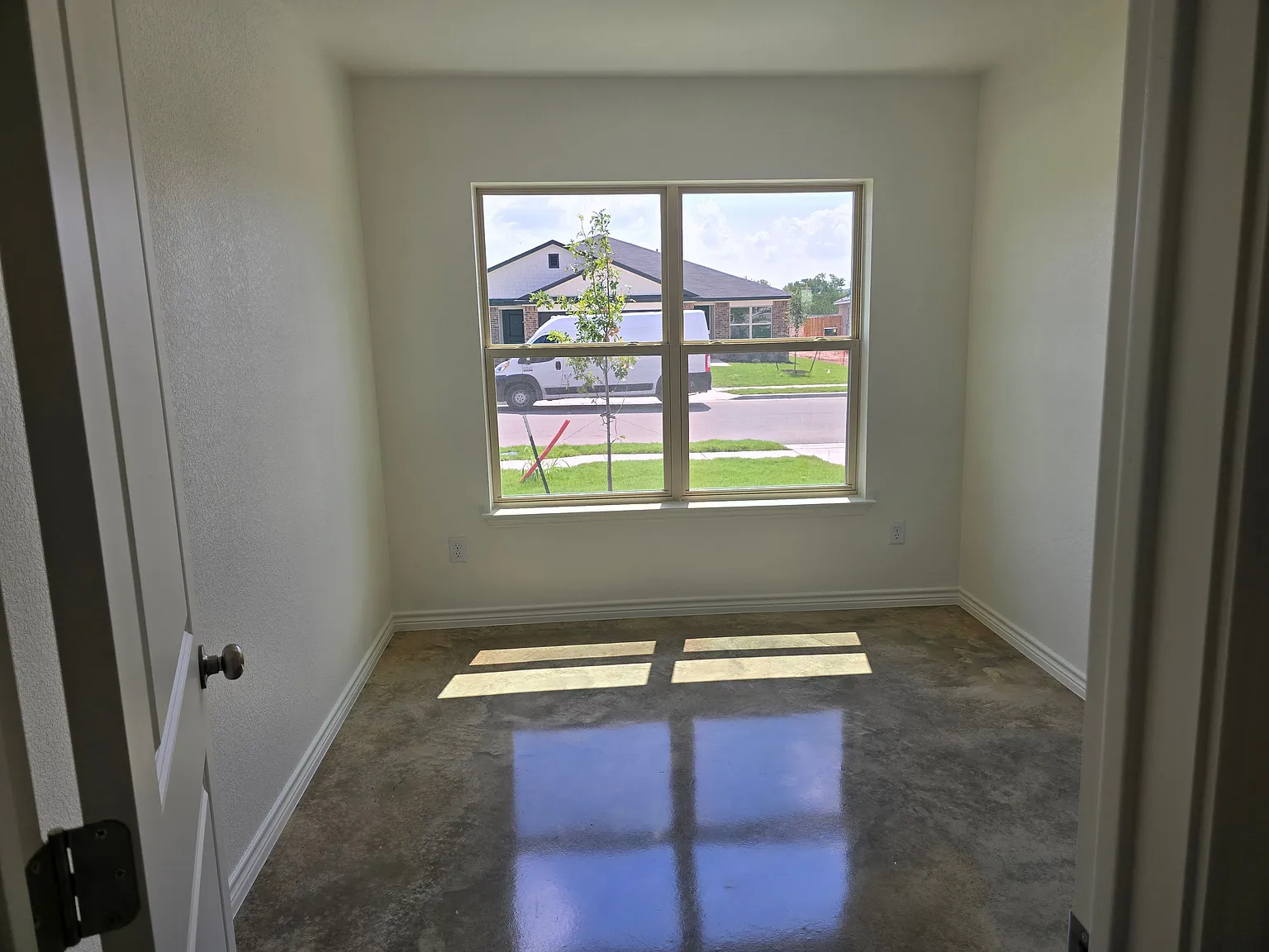 1278 Lehmann Dr — Photo 1