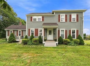 481 Oliphant Ln, Middletown, RI 02842