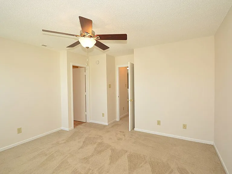 12162 Maize Dr — Photo 15