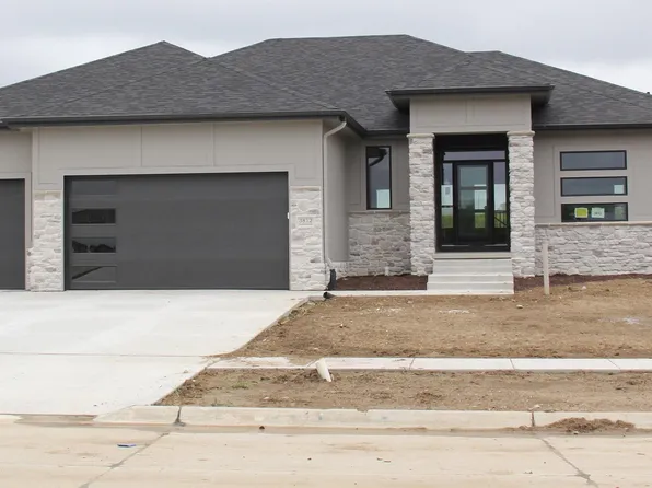3812 Prairie Breeze Rd, Lincoln, NE 68516