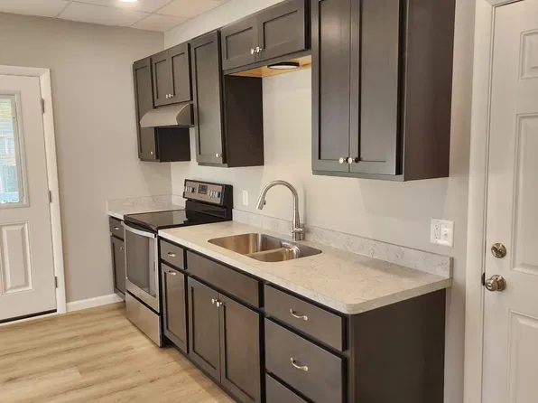 10621 Navarre Rd SW Unit B, Navarre, OH 44662