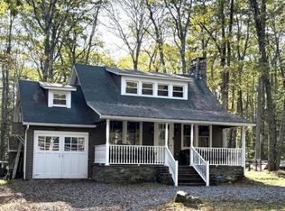 926 Route 390, Greentown, PA 18426