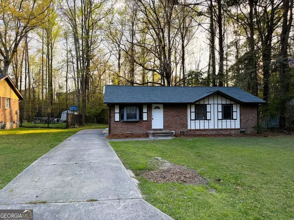 1345 La Belle St, Jonesboro, GA 30238