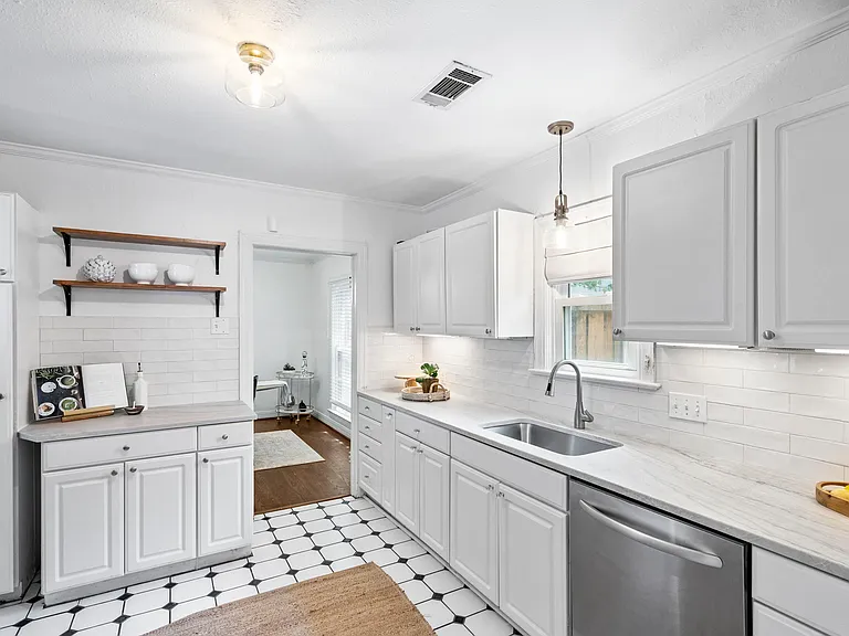 5523 Ellsworth Ave — Photo 12