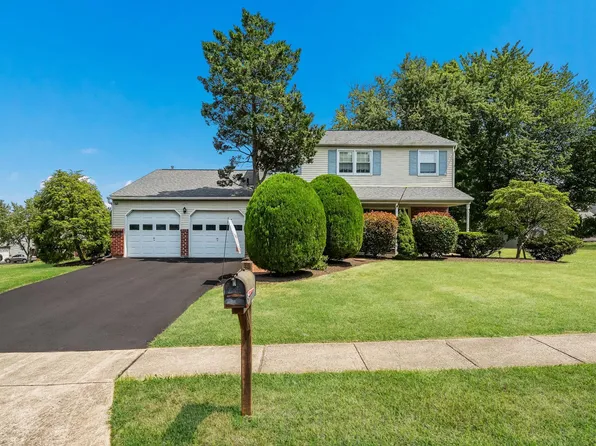 1275 Sturbridge Dr, Warminster, PA 18974