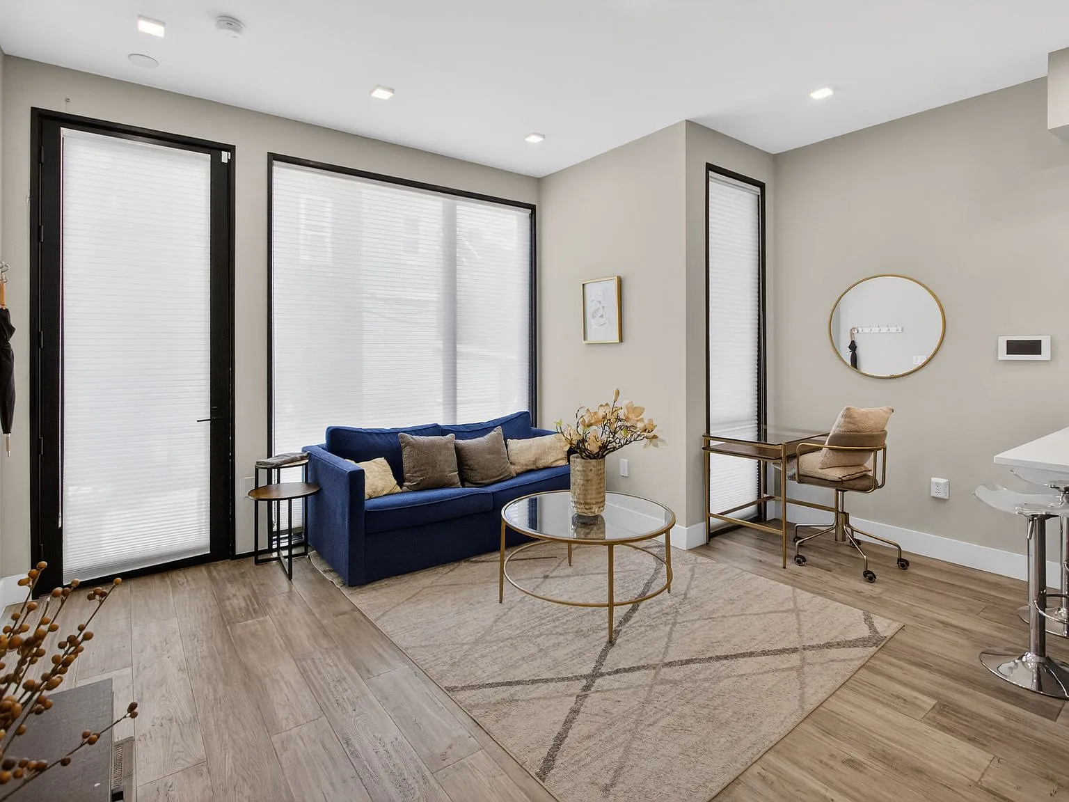 1 bed, 600 sqft, $2,900 — Photo 2