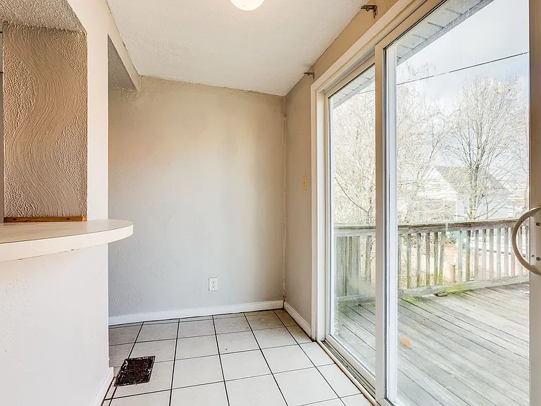 1202 Woodland Ave — Photo 16