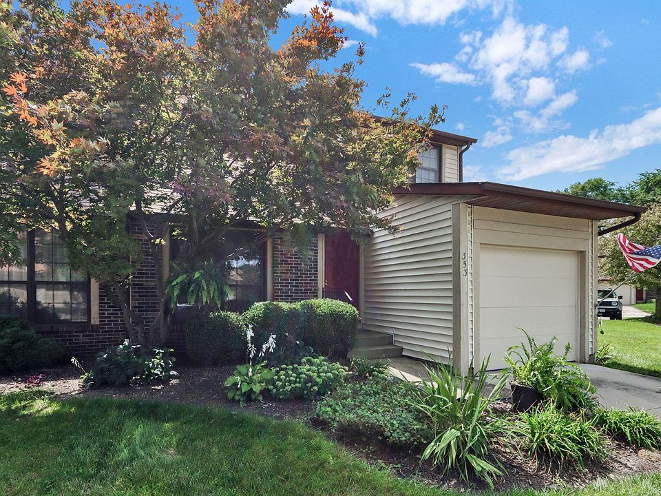 1st image of 353 Macintosh Way