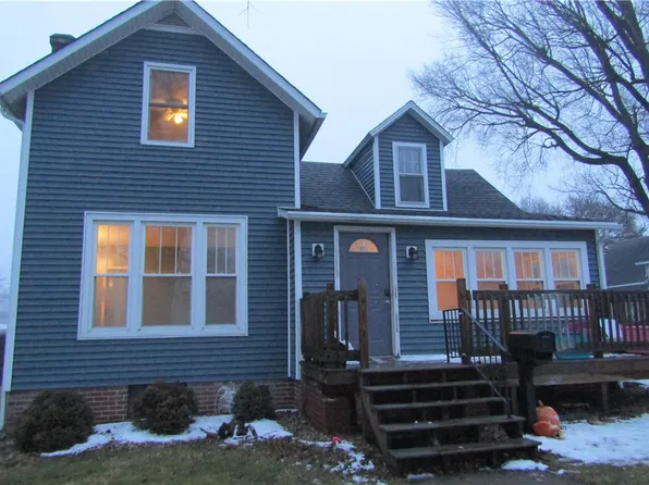 212 Holmes Ave, Rossville, IL 60963