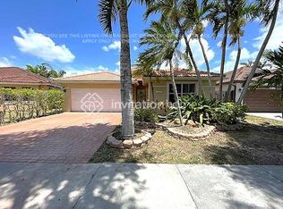 16371 SW 83rd Ln, Miami, FL 33193