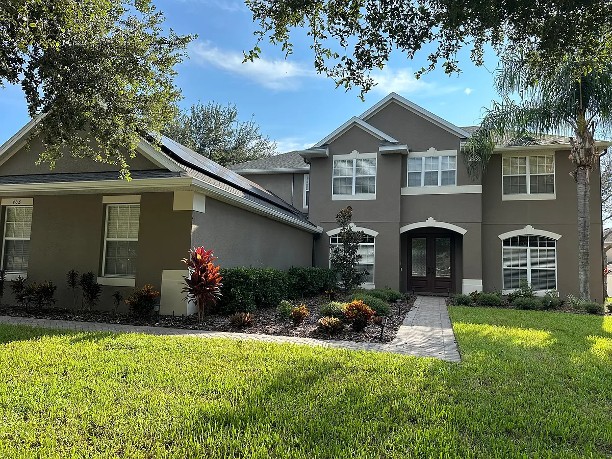 Building Photo - 703 Longford Loop