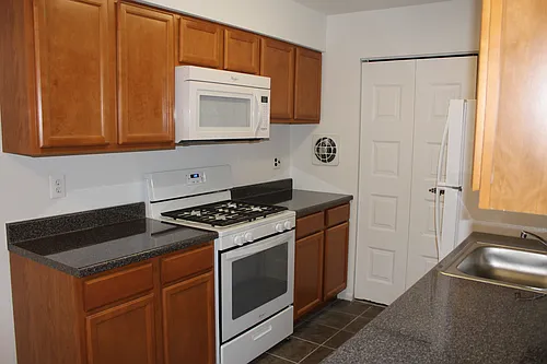 414 Fountain St #21 Photo 1