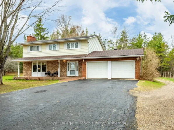 756 Champlain Rd, Tiny, ON L9M 0C2