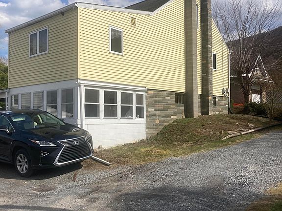 4th image of 456 Reynolds St S