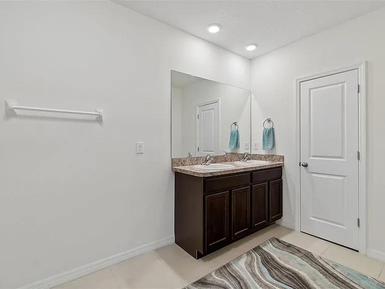 17053 Oval Rum Dr — Photo 30
