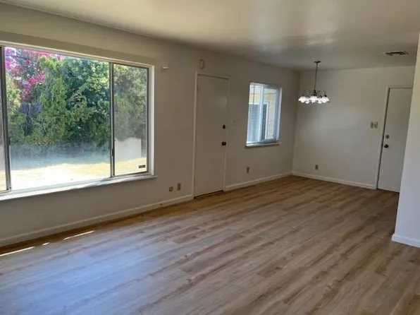 3813 Lowry Dr, North Highlands, CA 95660