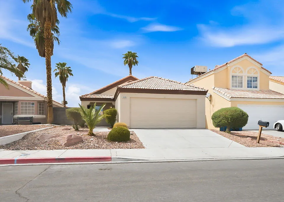 1429 Lilac Breeze Cir