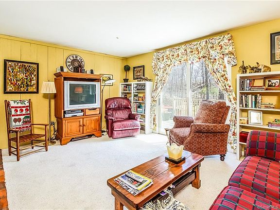 5th image of 5-2 Oakridge Dr