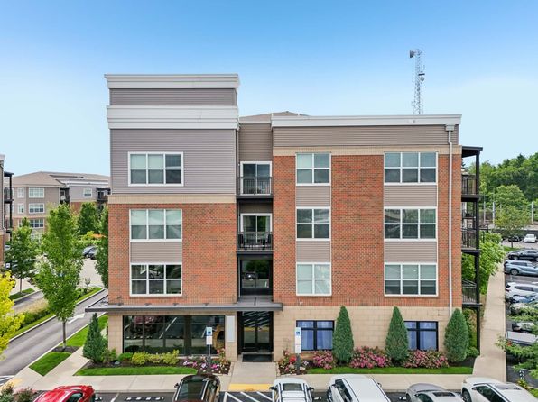 1100 Village Dr #3207