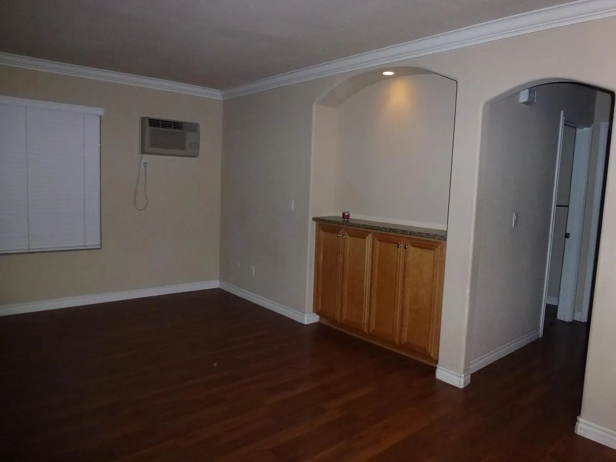 2 bed, 1088 sqft, $2,550 — Photo 4