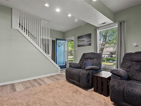 4th image of 431 S Poplar St