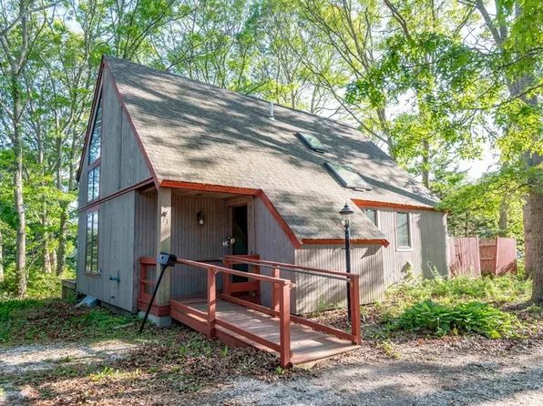 73 Suomi Rd, Barnstable, MA 02630