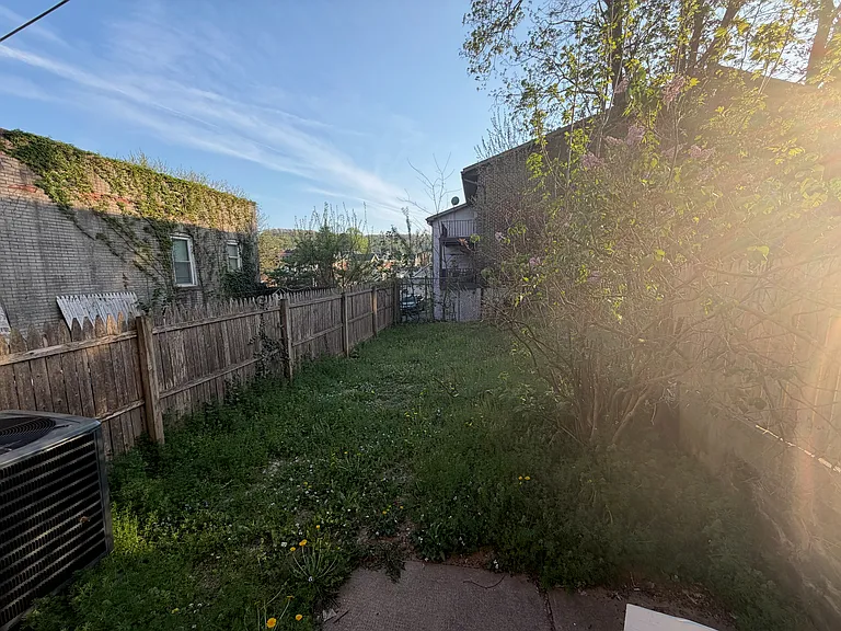 524 Fiot St — Photo 12