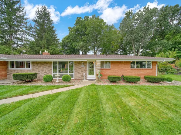 1241 E Oregon Rd, Adrian, MI 49221