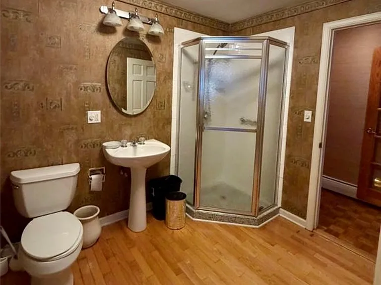 112 Old Farm Rd — Photo 27