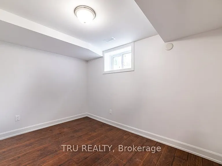 2424 Iris St #B — Photo 13