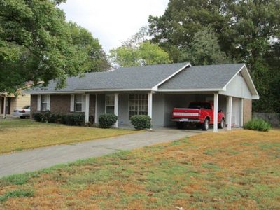 2402 Hummingbird Dr, Greenville, MS, 38701