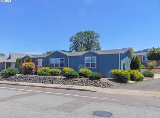 461 SE Tokay St, Winston, OR 97496