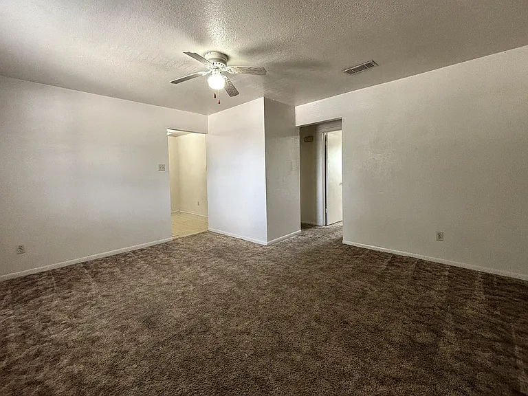 305 Northern Dove Ln #C — Photo 3