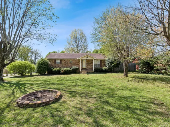 908 Sycamore St, Lafayette, TN 37083