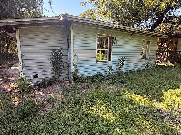 5th image of 2602 N M St