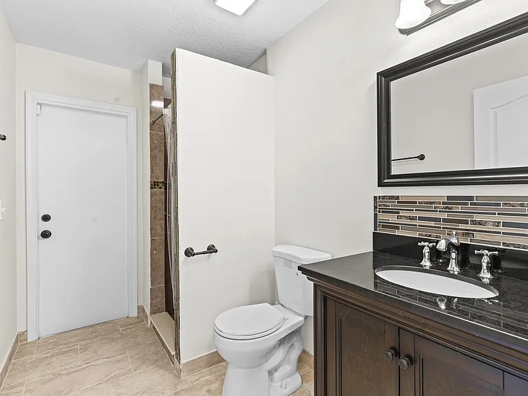 2141 SW Bayshore Blvd — Photo 20
