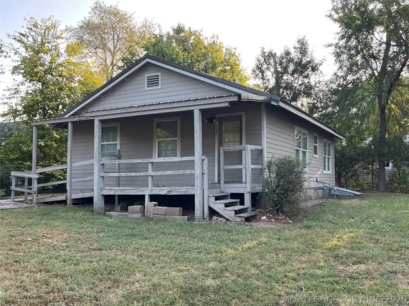 747 S Bluff Ave, Tahlequah, OK 74464