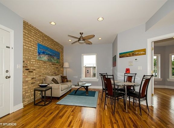 2nd image of 1643 W Lunt Ave APT 3S