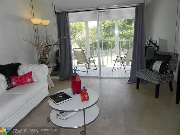 940 Hillcrest Ct APT 301, Hollywood, FL 33021