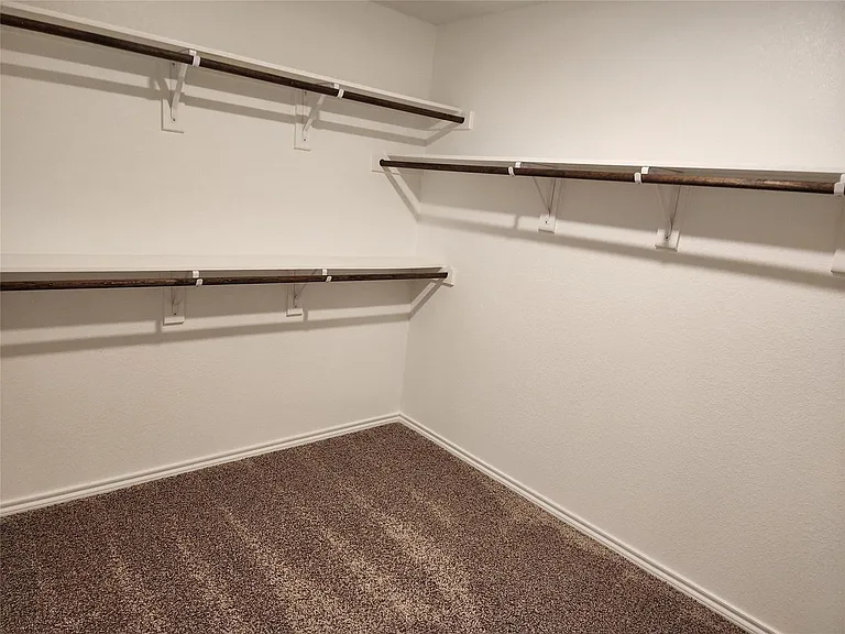 100 Stovall Ln — Photo 3