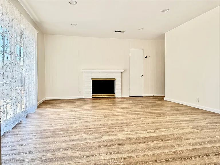 1906 W Kenoak Dr — Photo 5