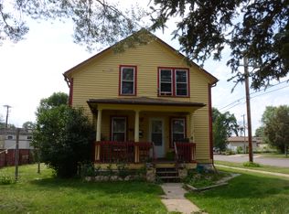 45 10th Ave W, Dickinson, ND 58601