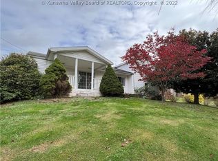 609 Foglesong Rd, West Columbia, WV 25287