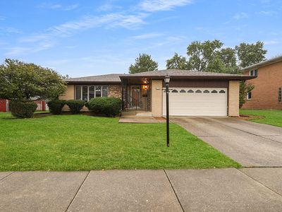 15249 Pine Dr, Oak Forest, IL, 60452