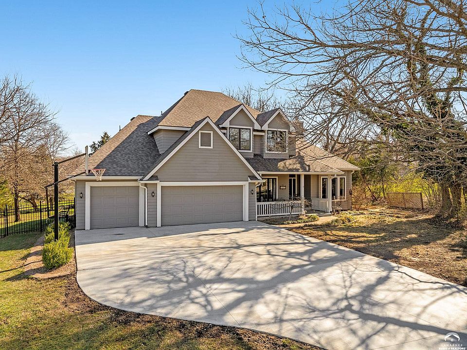 1st image of 1425 Riverside Dr