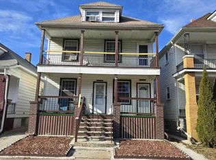 9537 Charest St, Hamtramck, MI 48212