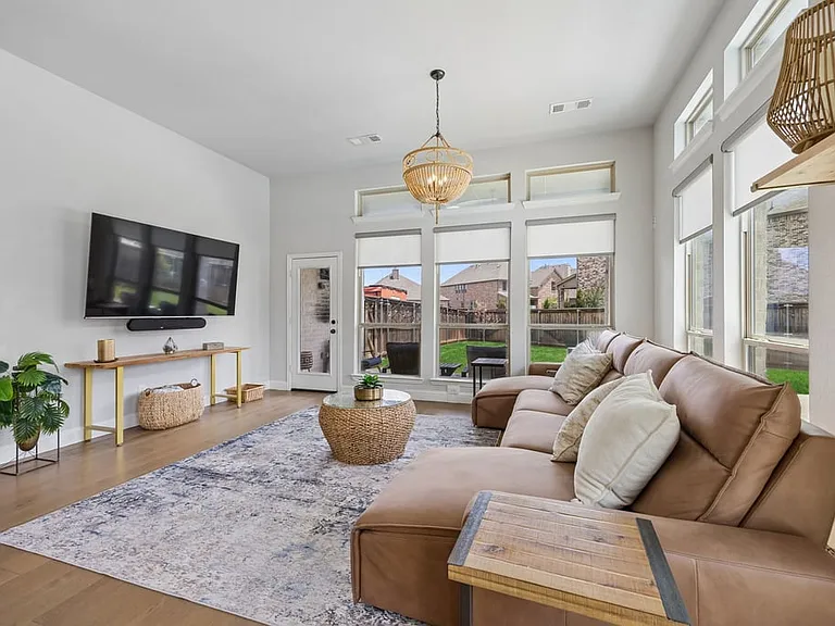 13946 Falcon Ranch Dr — Photo 4