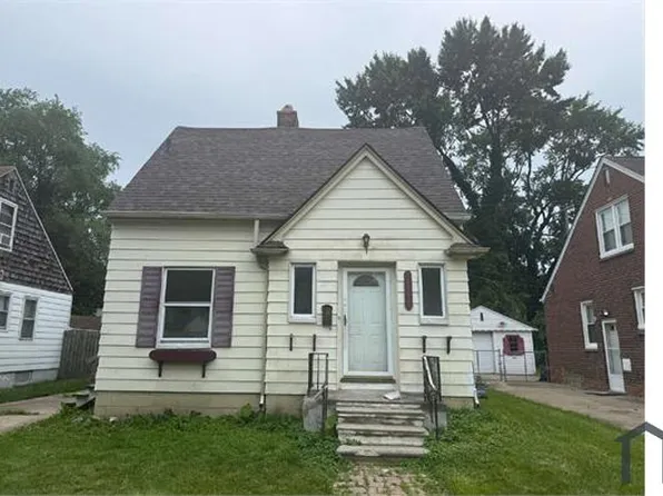 20040 Washtenaw St, Harper Woods, MI 48225