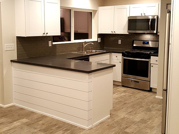 Spacious 1 floor 3BR Condo